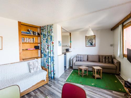 Montchavin Apartment | Studio rénové, 3 pers, proche pistes & commerces, parking gratuit - FR-1-329-50