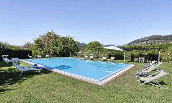 Lucca Villa | Stunning villa for 20 guests with private pool, A/C, WIFI and TV, close to Lucca
