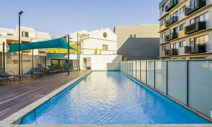 East Perth Apartment | Stunning 1bdr Paradise - Gym Pool