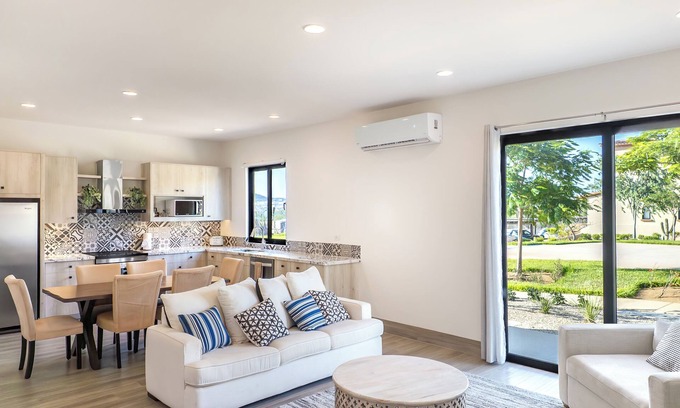Paraiso Escondido Apartment | Stunning 2BR Condo - 5 min to Beach