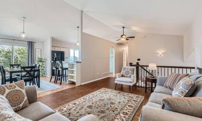 Broomfield House | Stunning 4 BDR Fully Furnished Home in Broomfield