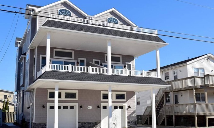 Sea Isle City Condo | Stunning 6 Bedroom Within Walking Distance to Heart of Sea Isle