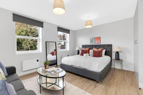 Tooting Apartment | Stunning and Extremely spacious 1bed flat in Tooting