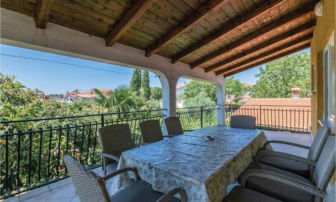 Rovinjsko Selo Apartment | Stunning Apartment In Rovinjsko Selo