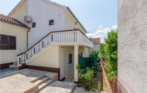Gornji Karin Apartment | Stunning Apartment In Karin Gornji