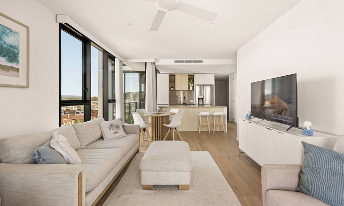 Burleigh Heads Apartment | Stunning Beachfront Stay in Sandbar Burleigh