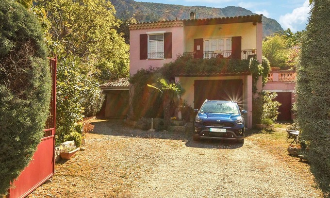 Moustiers-Sainte-Marie House | Stunning home in Moustiers-Sainte-Marie