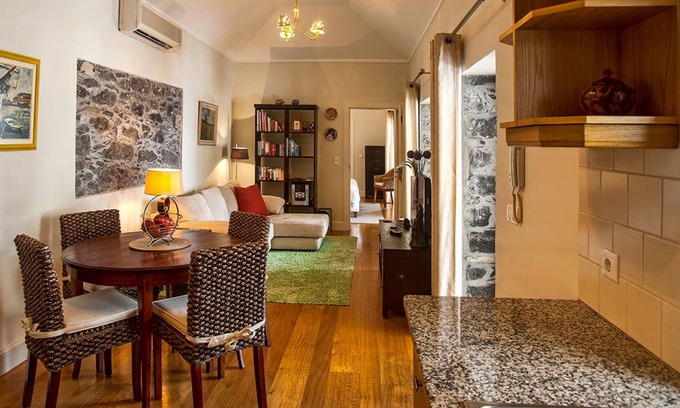Santa Luzia Cottage | Stunning Funchal Ocean & Harbour Views, Walk to Funchal, Pool, Excellent Wi-fi