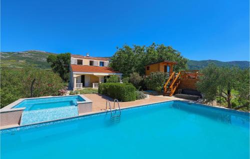 Rudine House | Stunning Home In Kastel Novi With Sauna