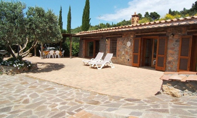 Monte Argentario Villa | Stunning private villa for 6 guests with A/C, WIFI, TV, patio, pets allowed and panoramic view