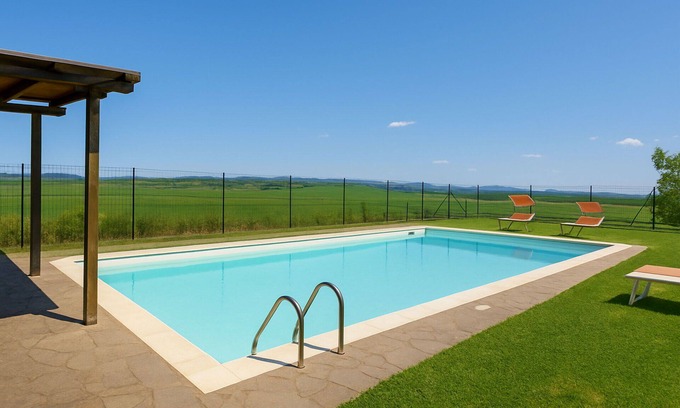 Monteroni d'Arbia Villa | Stunning private villa with WIFI, private pool, TV, veranda and panoramic view, close to Siena