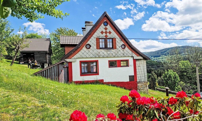 Tanvald House | Stunning private villa for 9 guests with WIFI, TV and terrace