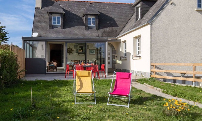 Kerlouan House | Stunning private villa for 8 people with WIFI, TV, terrace and pets allowed