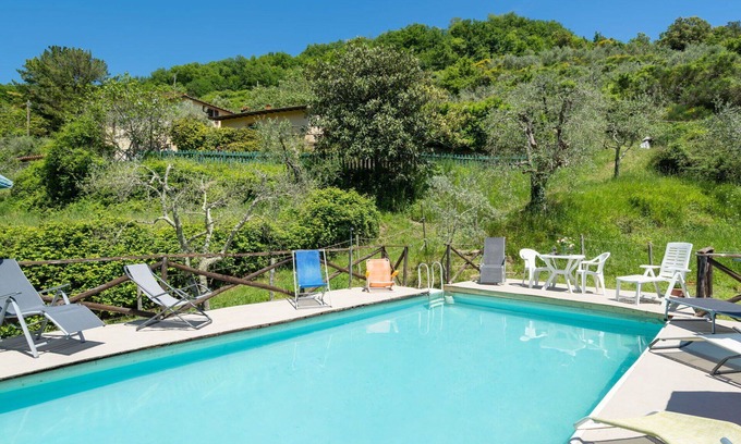 Pontassieve Villa | Stunning private villa for 6 people with private pool