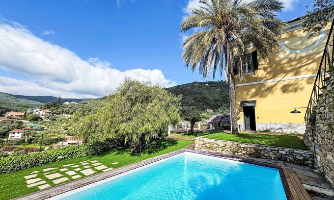 Pontedassio Villa | Stunning private villa for 8 people with WIFI, A/C, private pool, patio and panoramic view