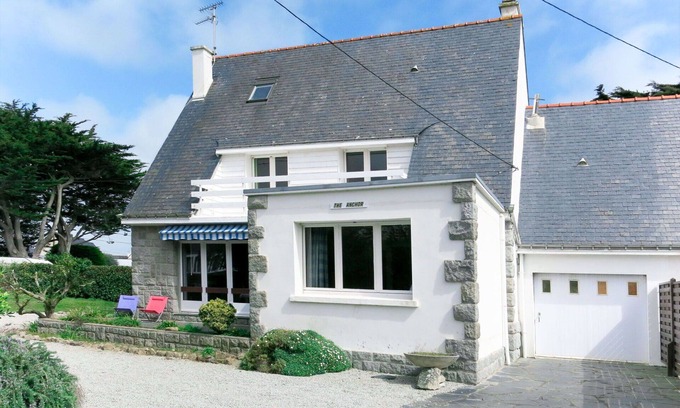 Morbihan House | Stunning private villa for 8 people with WIFI, TV, terrace and pets allowed