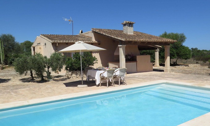 Santanyi House | Stunning private villa for 4 guests with private pool, WIFI, A/C, TV and terrace