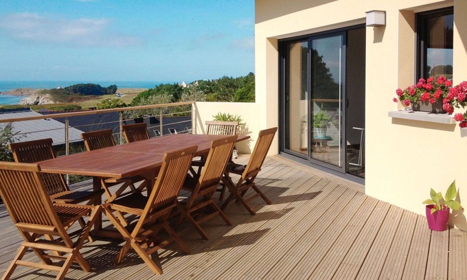Plouarzel House | Stunning private villa for 6 people with WIFI, TV, terrace and pets allowed