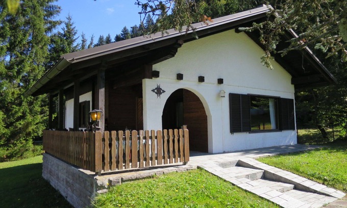 Bodental House | Stunning private villa for 5 people with TV and pets allowed