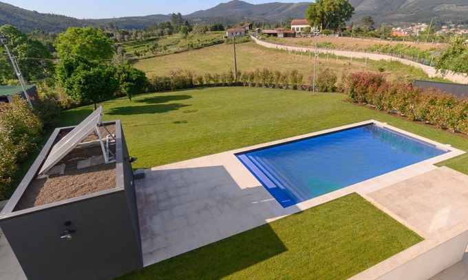 Melres Villa | Stunning private villa for 10 people with private pool, WIFI, A/C, TV, terrace and panoramic view