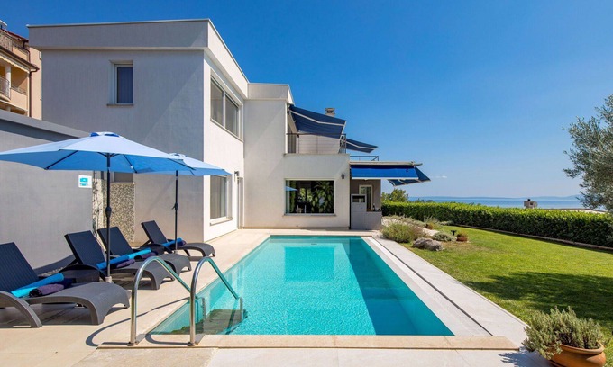 Rubesi Villa | Stunning private villa for 10 guests with WIFI, A/C, private pool, TV and terrace