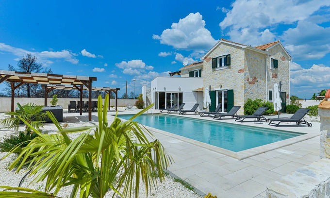 Zaton Villa | Stunning private villa for 10 people with A/C, private pool, WIFI, hot tub, TV and patio