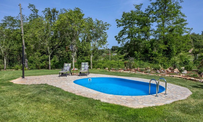 Groznjan House | Stunning private villa with private pool, WIFI, A/C, TV, terrace, pets allowed and panoramic view