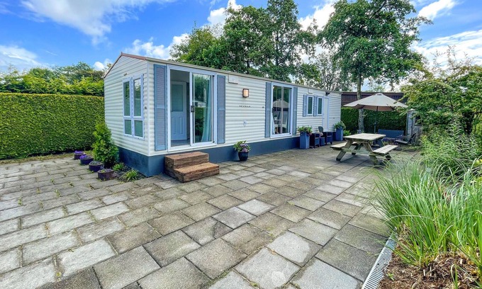 Tzummarum House | Stunning (sta)caravan in Tzummarum