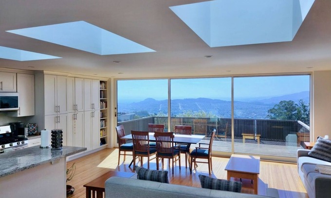 Miraloma Park House | Stunning Upper Noe Valley luxury home w/Bay views