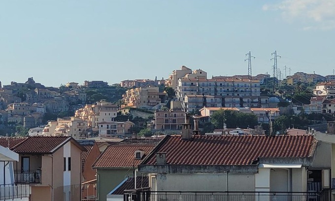 Scalea Apartment | Stunning views, 2-Bed Apartment in Scalea