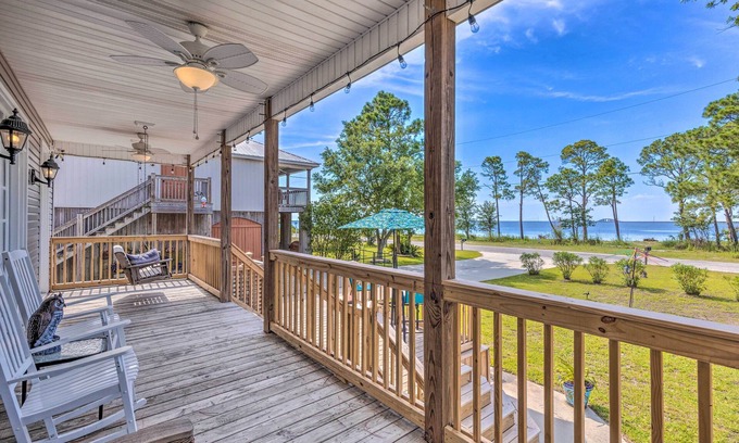Dauphin Island House | Stunning Views & Waterfront Fun: Aloe Bay Home