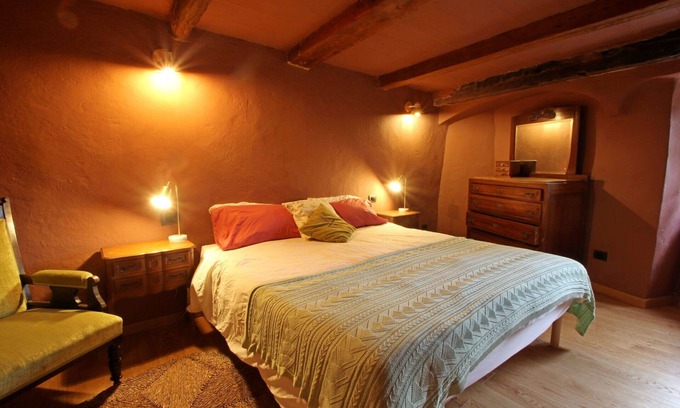 Fosdinovo Villa | Stunning villa for 3 guests with WIFI and TV, close to La Spezia