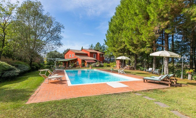 Fucecchio Villa | Stunning villa for 4 guests with WIFI, private pool and TV