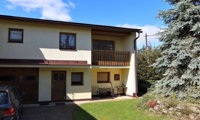 Tatobity House | Stunning villa for 6 guests with WIFI, TV and patio