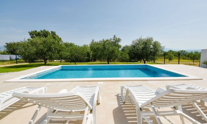 Podgradina House | Stunning villa for 6 guests with WIFI, A/C, private pool, TV and terrace