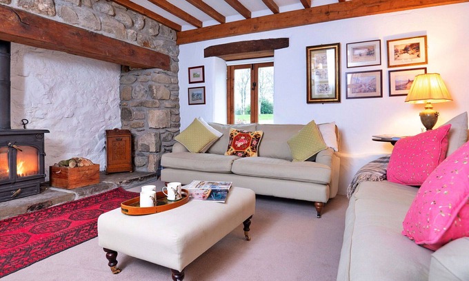 Rhyd-y-clafdy House | Stunning villa for 7 guests with WIFI and TV