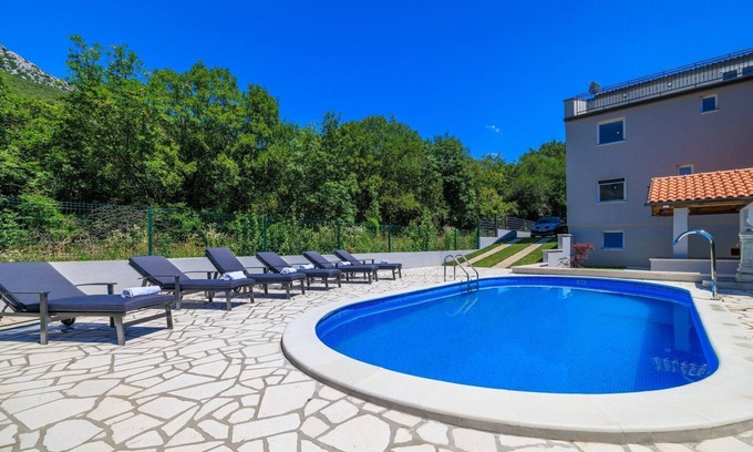 Tribalj House | Stunning villa with whirlpool, private pool, outdoor shower, fitness room, washing machine