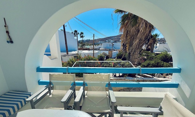 Ornos Apartment | Stylish 2 Bd Escape Apt at Ornos Beach