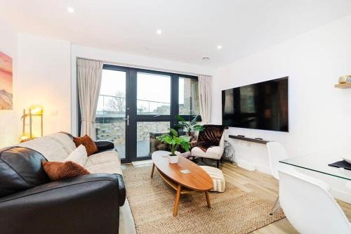 Wandsworth Apartment | Stylish 2 BR Flat in Wandsworth