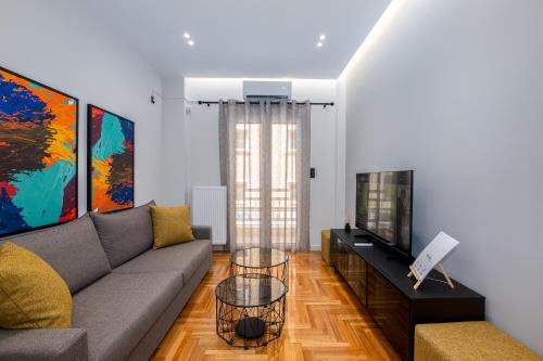 Ampelokipoi Apartment | Stylish 2BR flat near hospital & Panormou metro