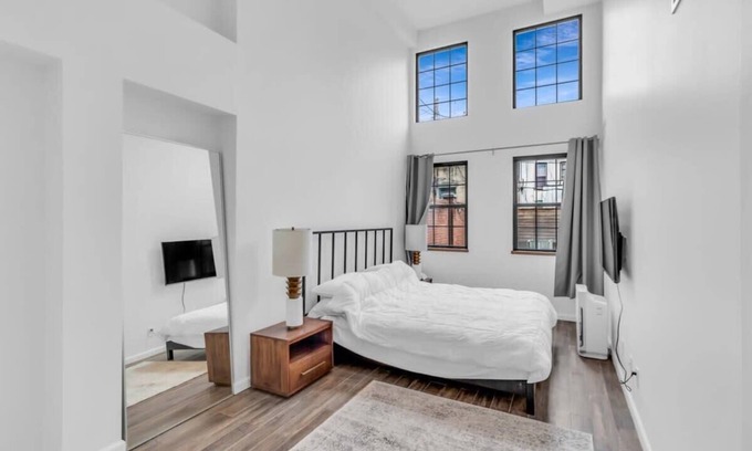 Gowanus Apartment | Stylish 2BR Loft - Carroll Gardens - Prime area