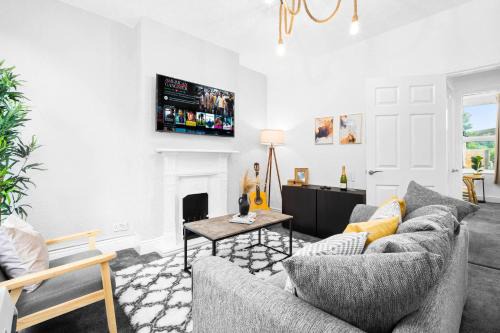 Birmingham House | Stylish 3 Bedroom House - 6 Guests - Garden - Parking - Netflix - Wifi - 17M