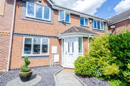 Hanham House | Stylish 3BR House - free parking - fast WI-FI - long stay