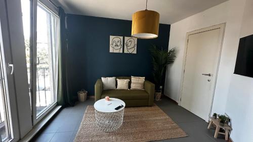 Brederode Apartment | Stylish Antwerp Flat 15 Min Walk to Het Zuid