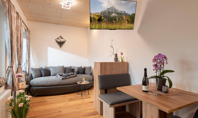 Angath Apartment | Stylish apartment in an idyllic location