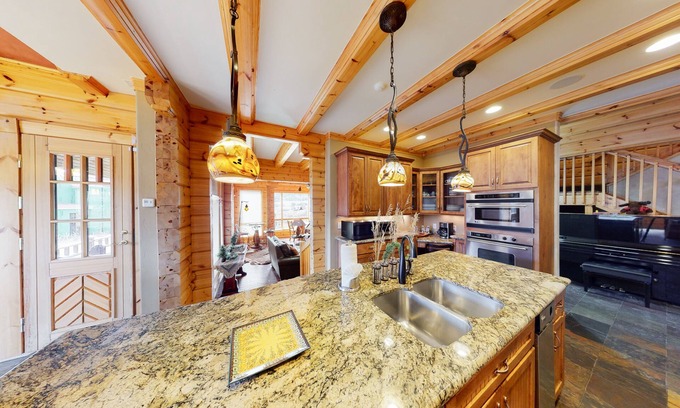 The Highlands House | Stylish Dog-Friendly Home w/All-Wood Interior + Private Sauna and Theater