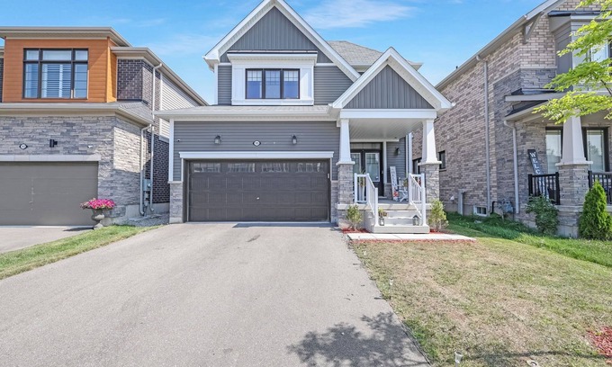 Hagersville House | Stylish Duplex for a great stay in Haldimand