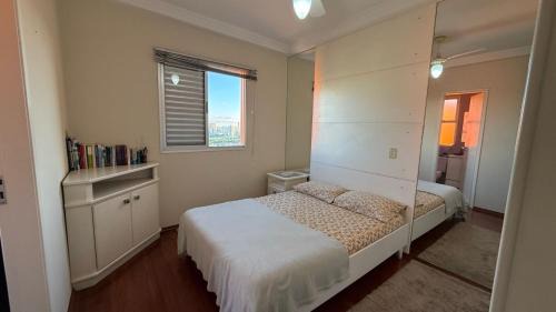 Sorocaba House | Suíte com espaço compartilhado ao lado do shopping, BOS, Centro