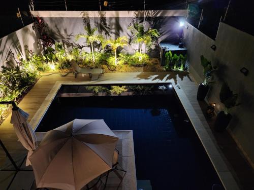 Niteroi House | Suíte em casa familiar de luxo com piscina em Itaipu