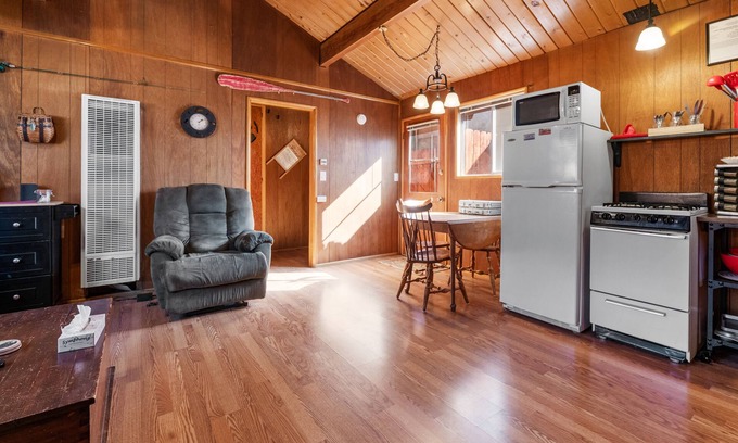 Sugarloaf Cabin | Sugar Pine